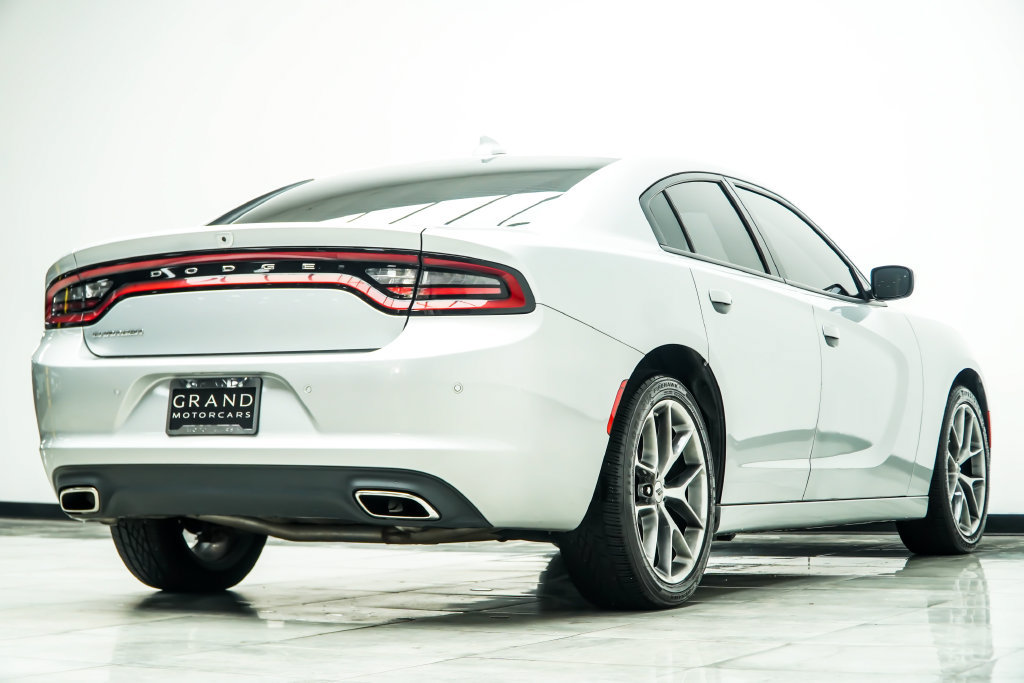 Used 2022 Dodge Charger SXT w/ Plus Group RWD image 14