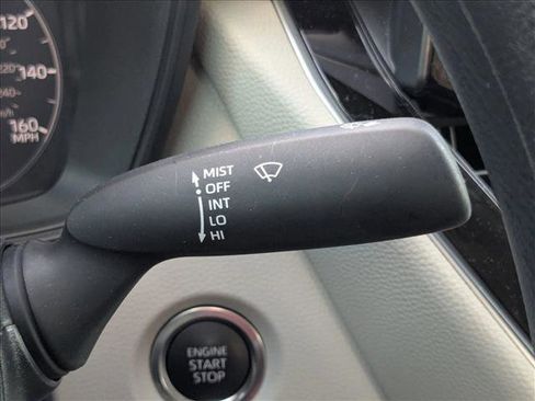 Used 2025 Toyota Corolla LE w/ Convenience Package image 7