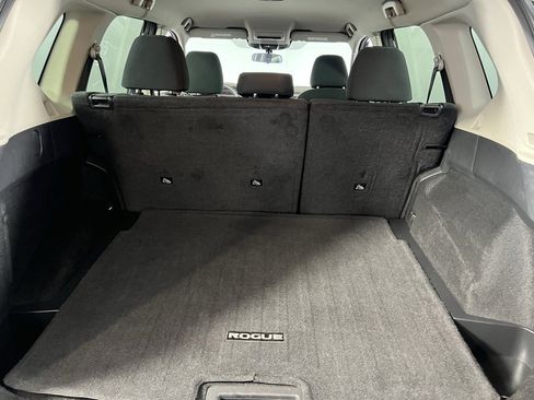 Used 2023 Nissan Rogue S image 26