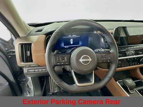 Used 2024 Nissan Pathfinder Platinum w/ Cargo Package image 17