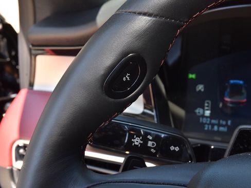 New 2025 Lincoln Corsair Reserve w/ Equipment Group 202A image 23