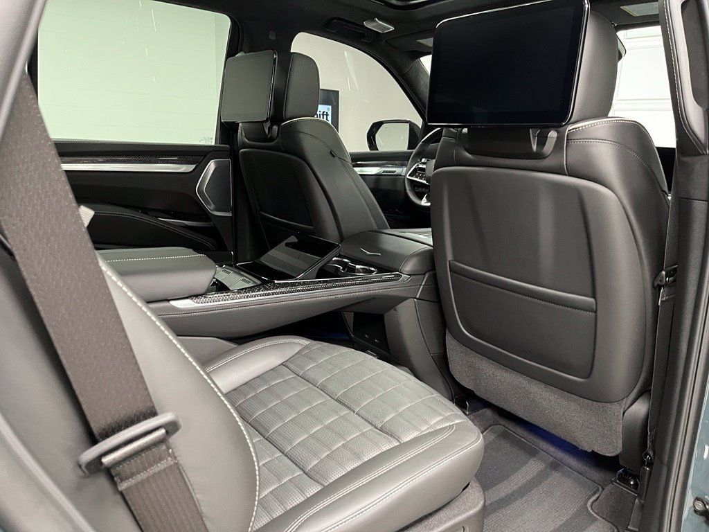 Used 2026 Cadillac Escalade V AWD/4WD image 58