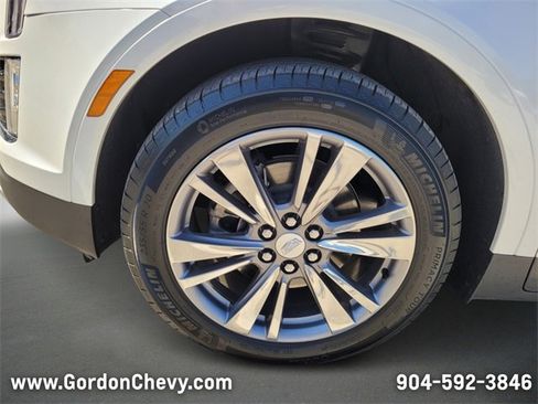 Used 2025 Cadillac XT5 Premium Luxury image 10