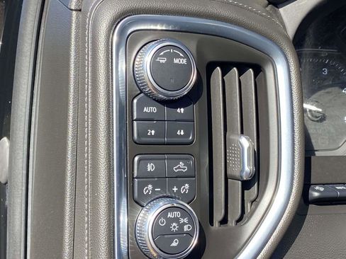 Used 2022 GMC Sierra 2500 Denali w/ Technology Package image 8