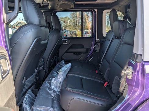 New 2026 Jeep Wrangler Unlimited Rubicon w/ Whitecap Package AWD/4WD image 21