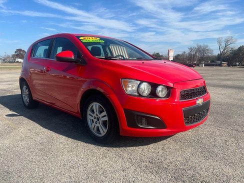 Used 2015 Chevrolet Sonic LT image 4