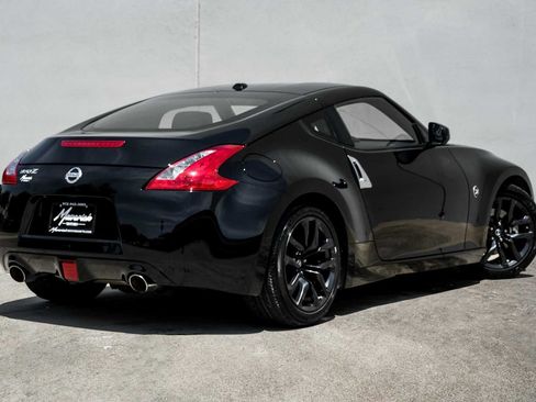 Used 2015 Nissan 370Z Touring RWD image 8