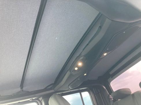 New 2025 Jeep Gladiator Sport image 20