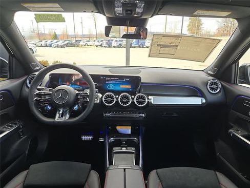 New 2026 Mercedes-Benz GLB 35 AMG 4MATIC image 18