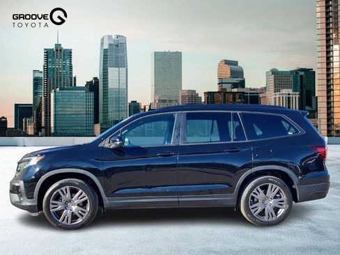 Used 2022 Honda Pilot Sport image 2