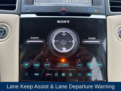 Used 2018 Ford Taurus Limited w/ Driver Assist Package image 19