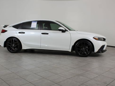 Used 2024 Honda Civic Sport Touring image 8