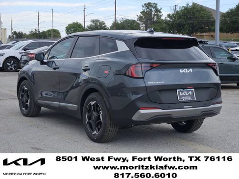 New 2026 Kia Sportage EX FWD image 4
