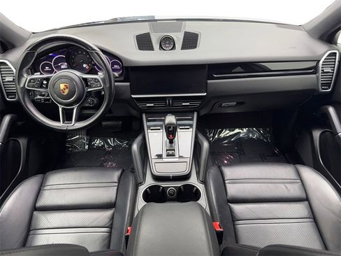 Used 2021 Porsche Cayenne Coupe image 50