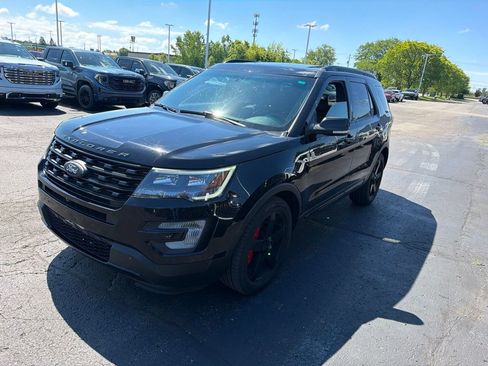 Used 2017 Ford Explorer Sport AWD/4WD image 4