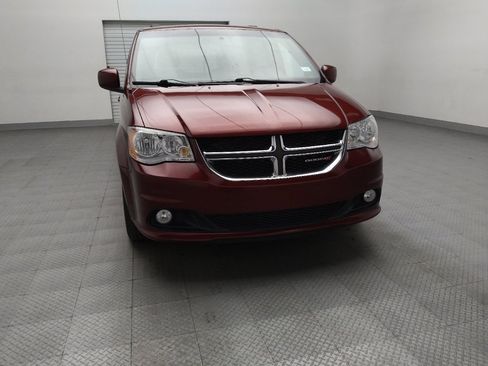 Used 2017 Dodge Grand Caravan SXT FWD image 14