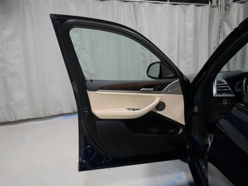 Used 2023 BMW X3 M40i w/ Premium Package image 29