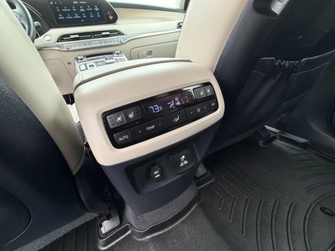 Used 2022 Hyundai Palisade Calligraphy image 21