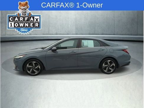 Used 2021 Hyundai Elantra Limited image 2
