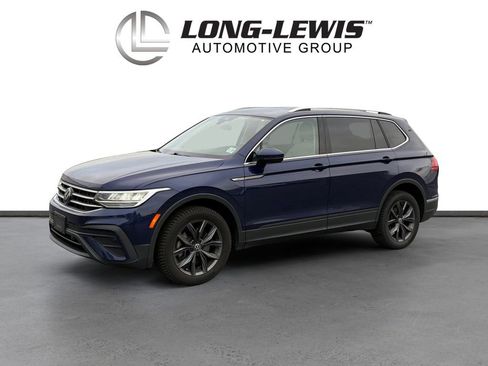 Used 2022 Volkswagen Tiguan SE image 1