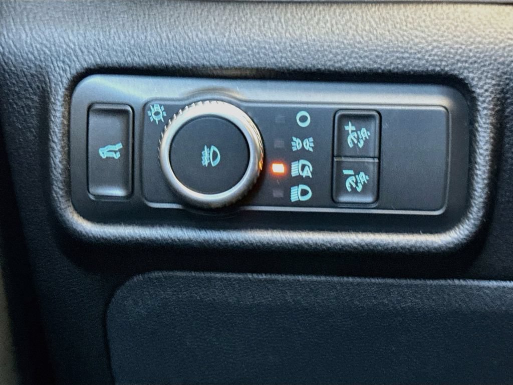 Used 2021 Ford Explorer Limited w/ Equipment Group 301A RWD image 12