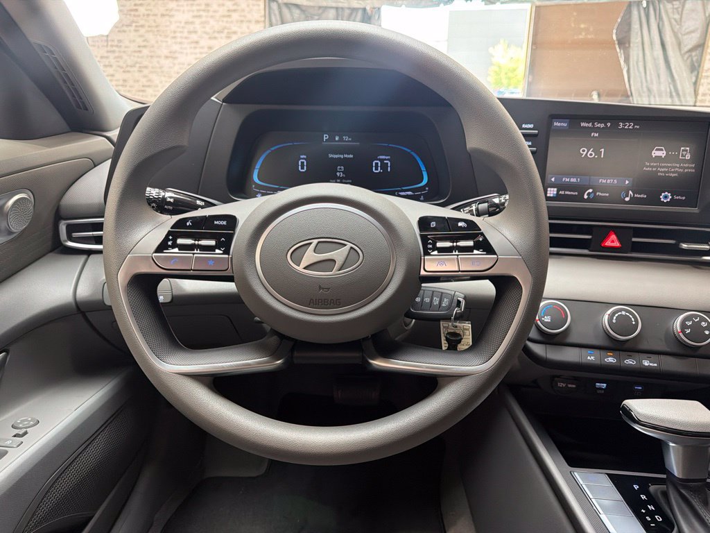New 2026 Hyundai Elantra SE FWD image 19
