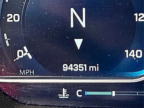 Certified 2022 Chevrolet Suburban High Country image 23