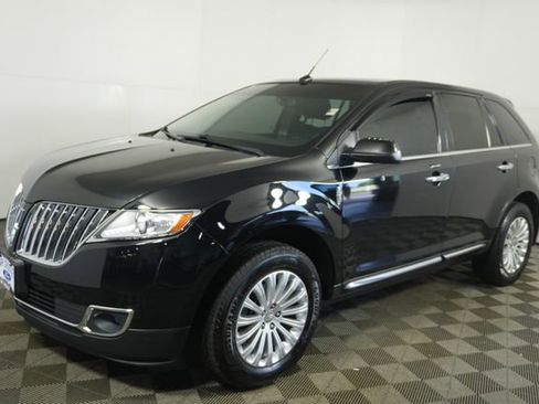 Used 2013 Lincoln MKX AWD image 7