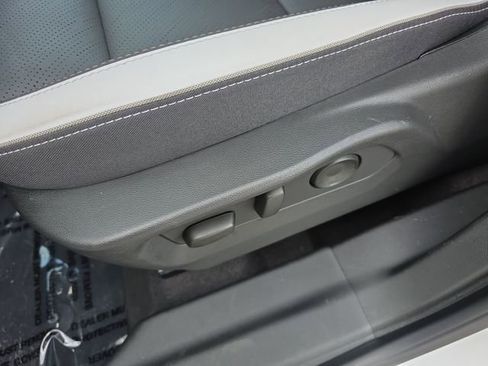 Used 2025 Buick Envision Sport Touring AWD/4WD image 24