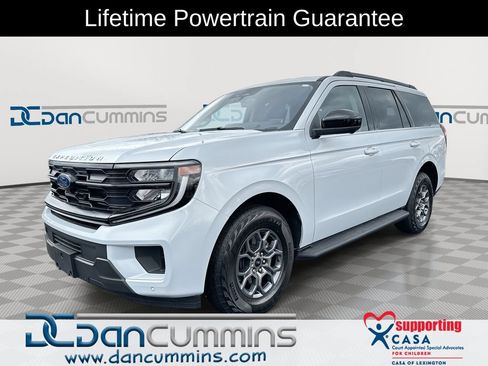 Used 2025 Ford Expedition Active AWD/4WD image 1