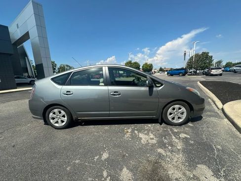 Used 2005 Toyota Prius w/ Pkg 4 FWD image 4