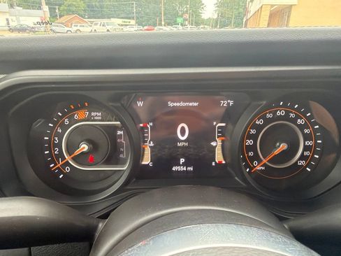 Used 2024 Jeep Wrangler Unlimited Sahara w/ Safety Group AWD/4WD image 20