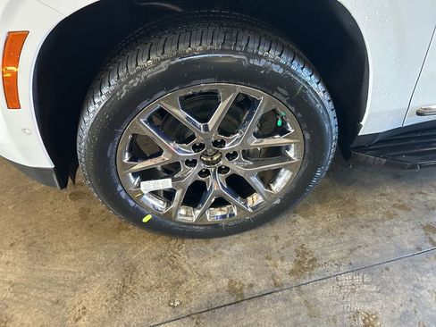 New 2026 GMC Yukon Elevation image 7