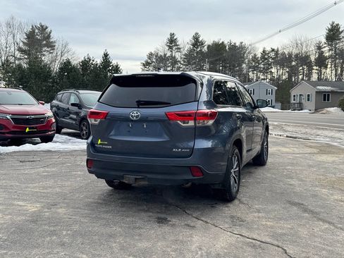 Used 2018 Toyota Highlander XLE image 5