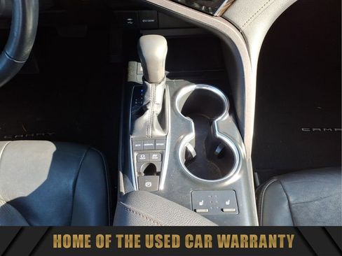 Used 2018 Toyota Camry XLE image 27