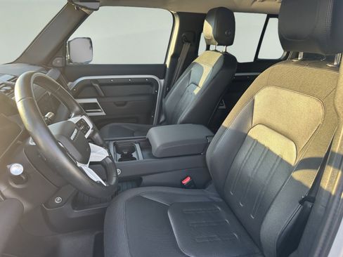 Used 2020 Land Rover Defender 110 S image 11