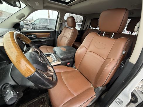 Used 2017 RAM 1500 Laramie Longhorn image 13