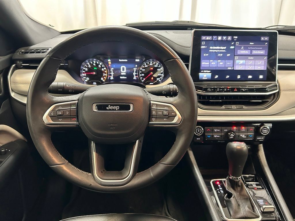 Used 2024 Jeep Compass Limited AWD/4WD image 4