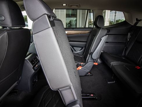 New 2026 Volkswagen Atlas SE FWD image 29