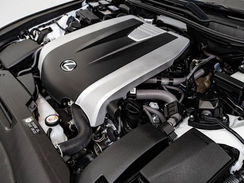 Certified 2022 Lexus IS 350 F Sport image 46