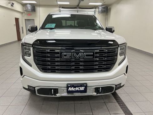 Used 2025 GMC Sierra 1500 Denali Ultimate image 3