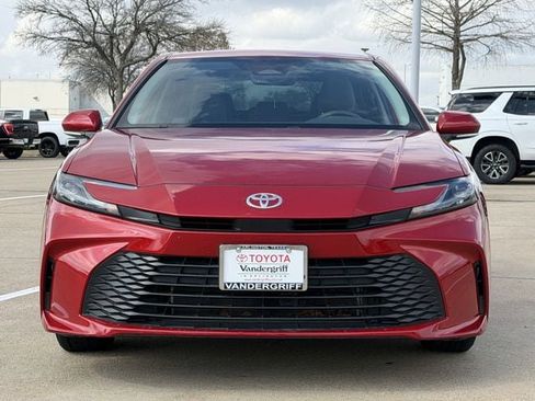 Used 2025 Toyota Camry LE w/ Convenience Package image 8