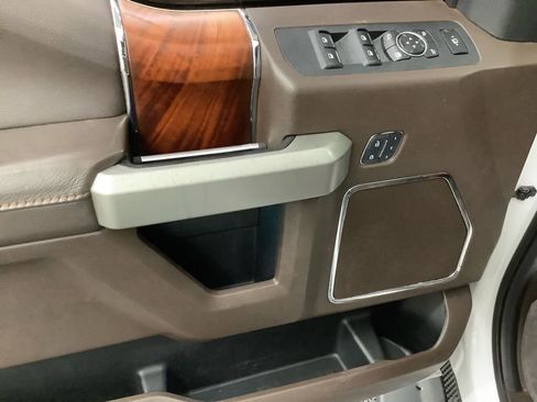 Used 2018 Ford F250 King Ranch w/ Chrome Package image 9