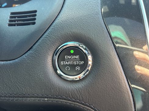 Used 2016 Ford Explorer Platinum image 16