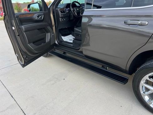 Used 2021 Chevrolet Tahoe High Country image 28