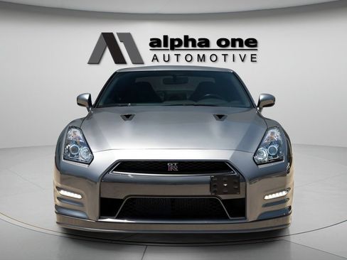 Used 2013 Nissan GT-R Black Edition AWD/4WD image 4