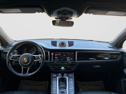 Used 2021 Porsche Macan AWD/4WD image 23