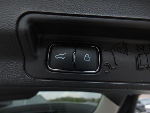 New 2026 Ford Explorer Active w/ Active Comfort Package RWD image 16