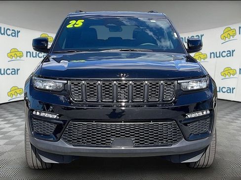 Used 2025 Jeep Grand Cherokee Limited w/ Black Appearance Package AWD/4WD image 2