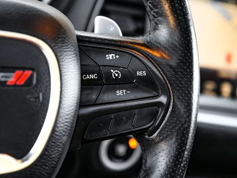 Used 2015 Dodge Challenger R/T Plus image 20